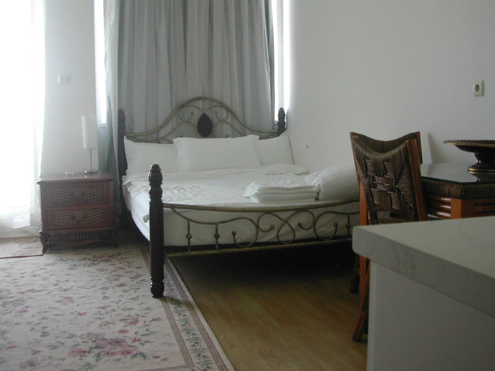 Oasis Suites Apartments And Studios Ravda Room photo