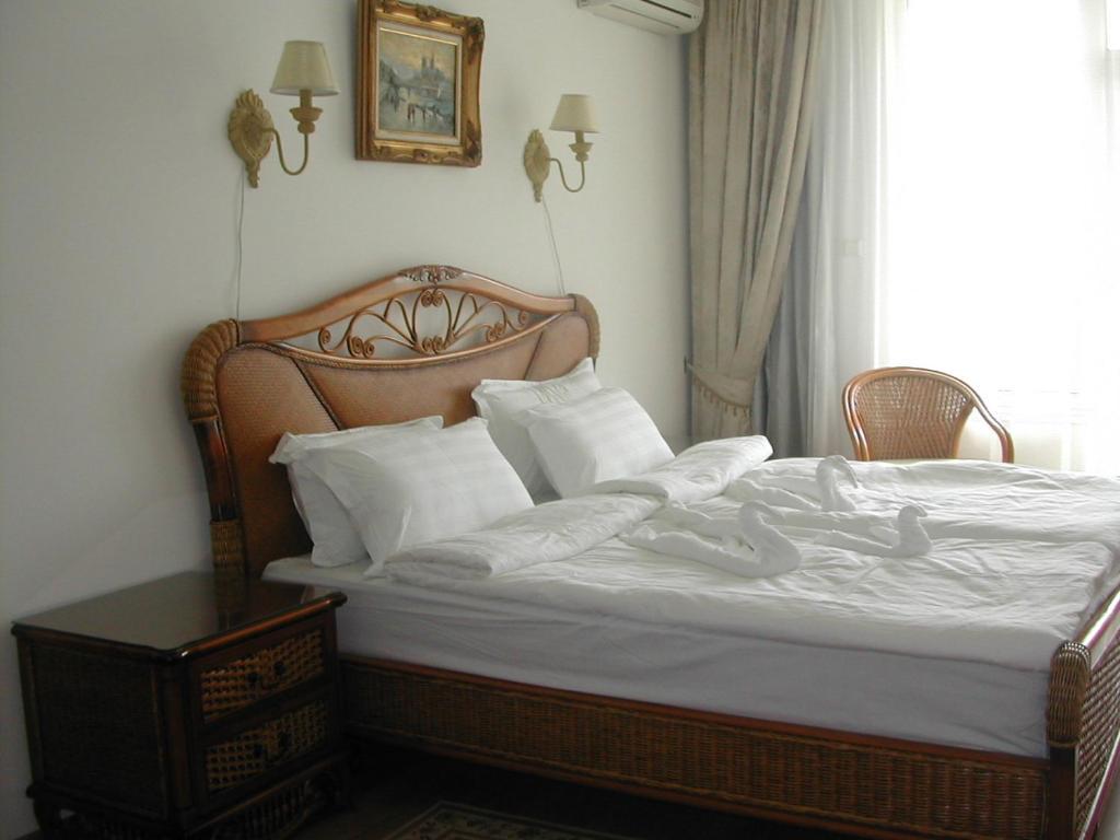 Oasis Suites Apartments And Studios Ravda Room photo